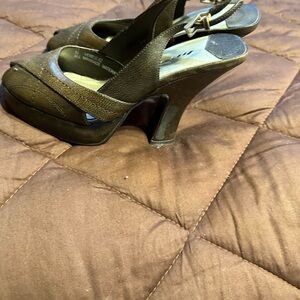 Elegant Brown Women's Heels